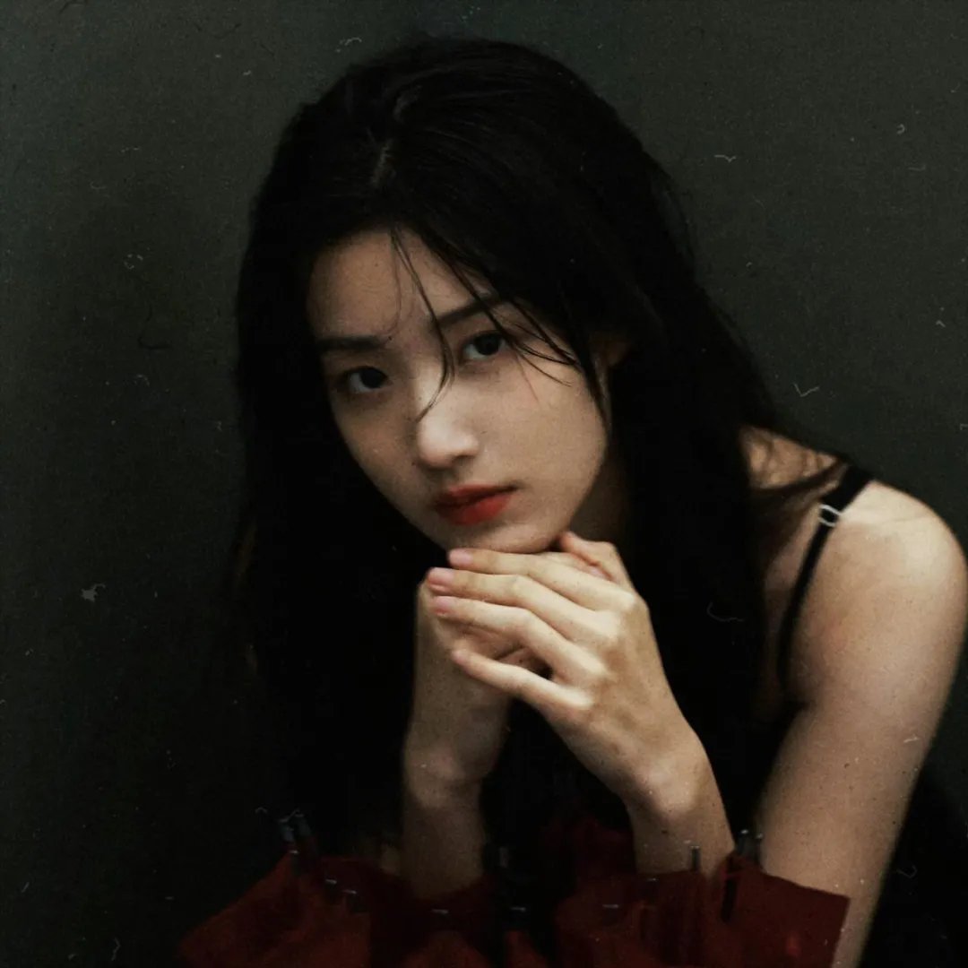 《我不是坏女孩》海报